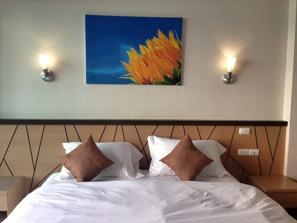 Chitra Suite Паттайя Экстерьер фото